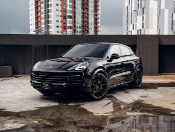 Porsche Cayenne Coupe Pattinum Edition 